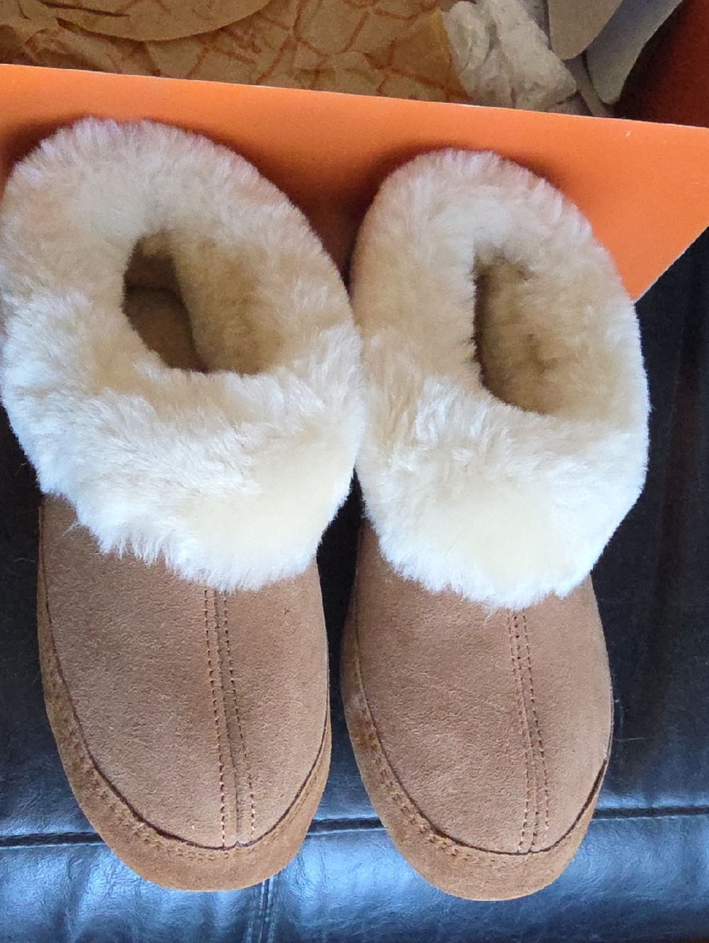 Acorn Women's Shearling-Trim Slip-On Slippers in Tan
